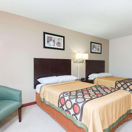 Super 8 By Wyndham Beaver Falls Exterior photo