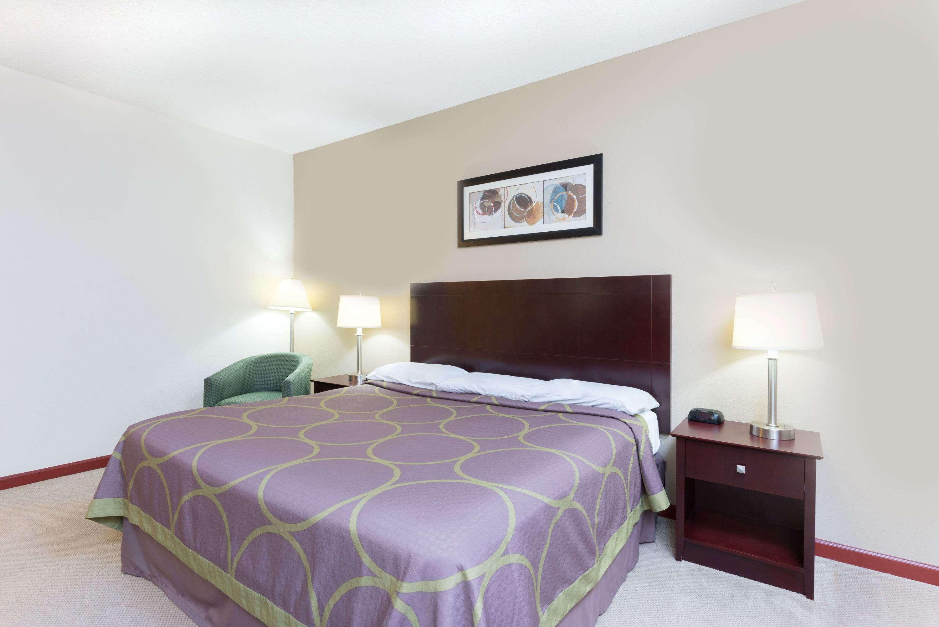 Super 8 By Wyndham Beaver Falls Exterior photo